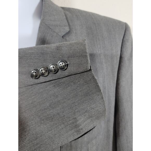 Haggar Gray 2 Button Closure Lined Blazer 46R Lightweight Inside Pockets - Picture 6 of 7